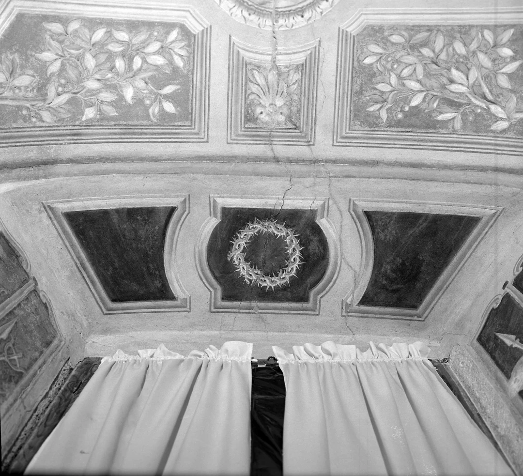 Croce con corona di spine - Chiesa di S. Raffaele Arcangelo, Venezia